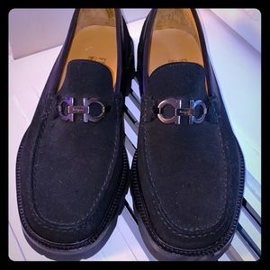 Like NEW. Salvatore Ferragamo Loafers